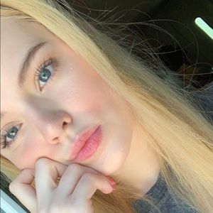 Meet your Posher, Violet